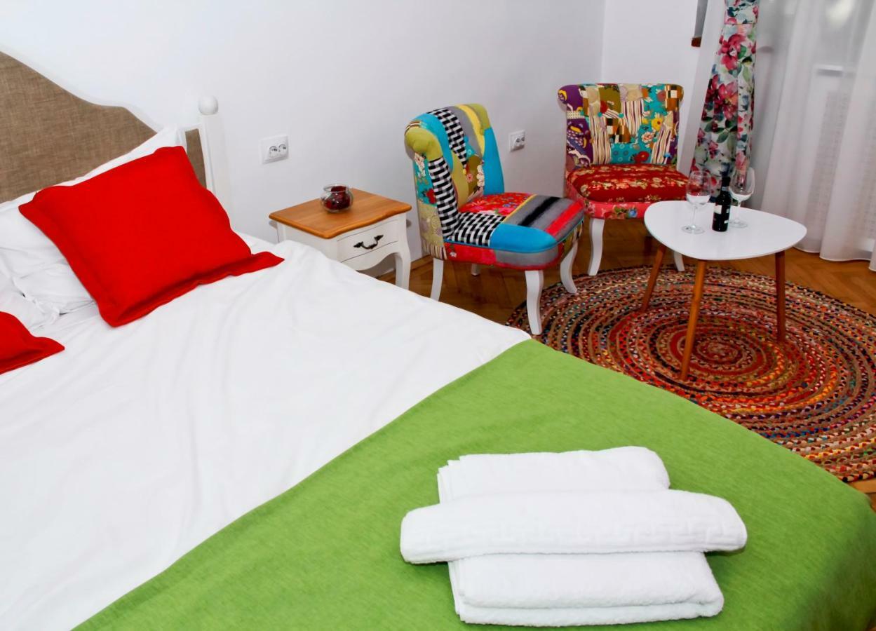 Bright Studio In The Heart Of The City With Netflix Bucharest Exterior photo