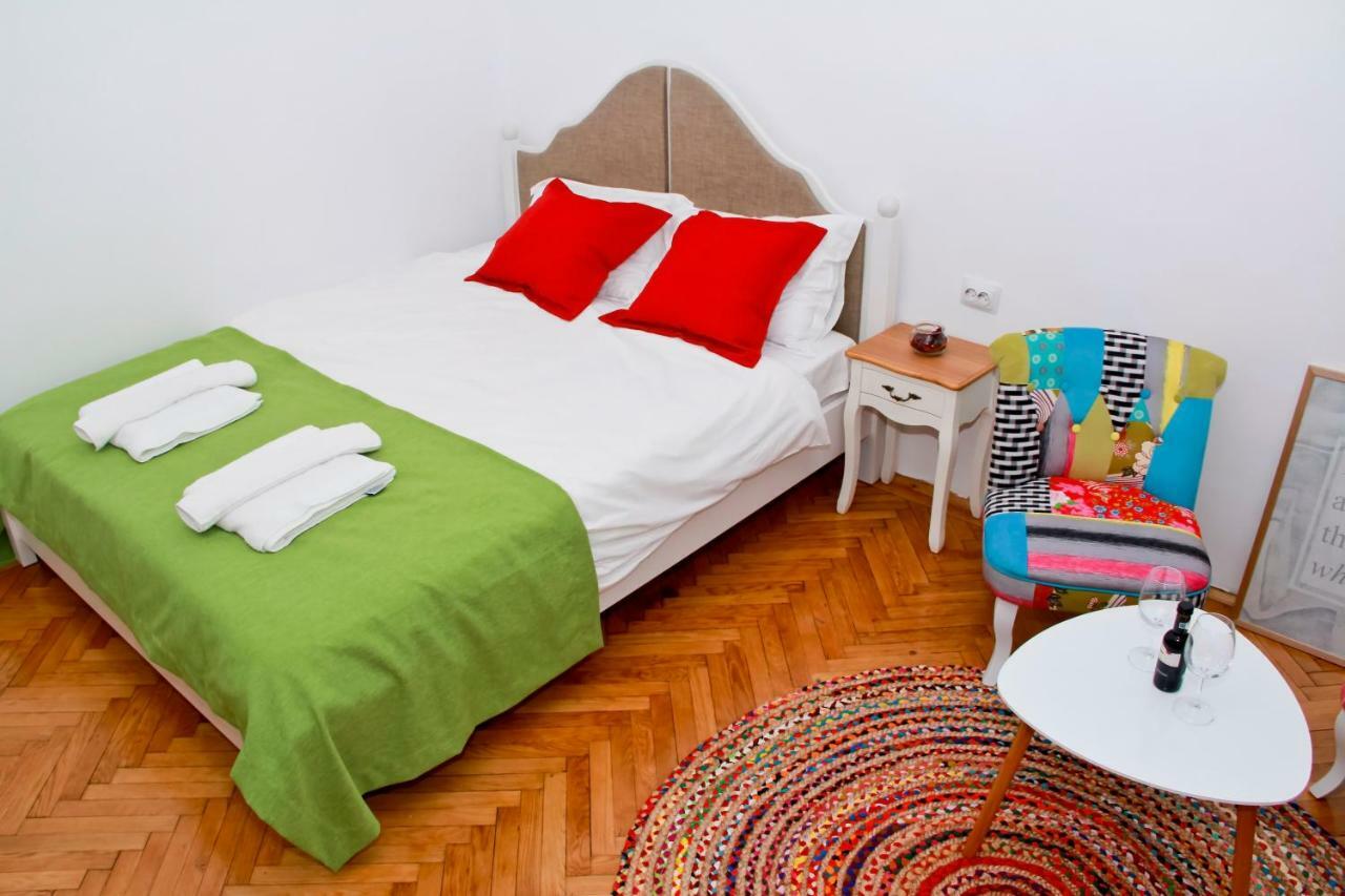 Bright Studio In The Heart Of The City With Netflix Bucharest Exterior photo